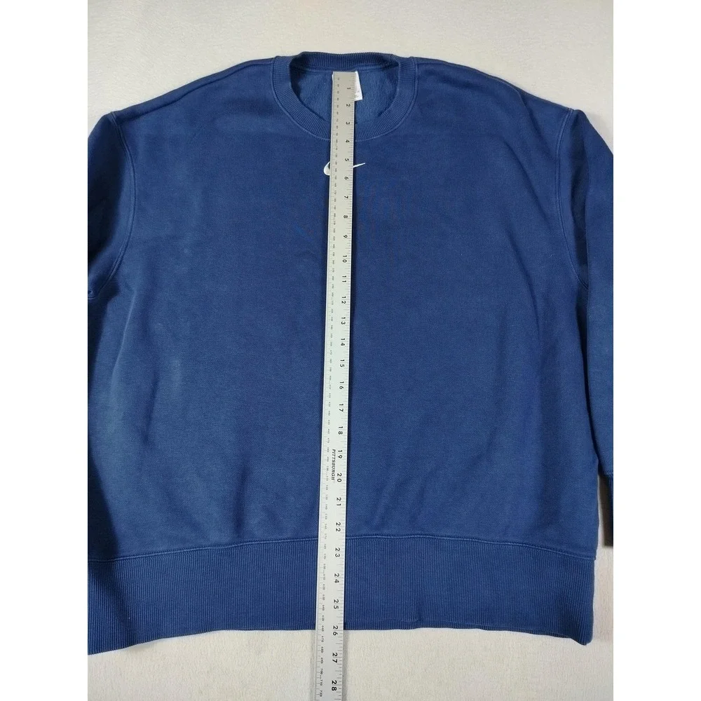 Nike Sweatshirt Mens Medium Blue Fleece Pullover Center Swoosh Athletic Thrashed